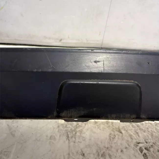 Paraurti posteriore nero
