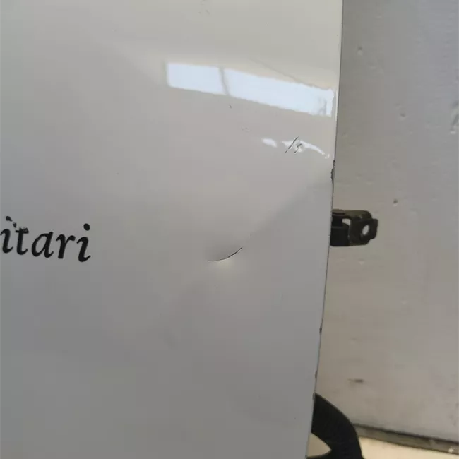 Porta anteriore destra