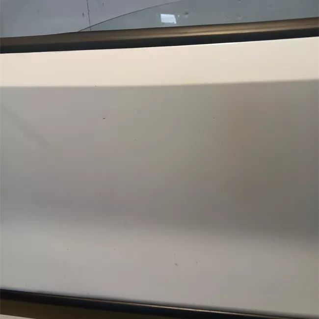 Porta anteriore sinistra