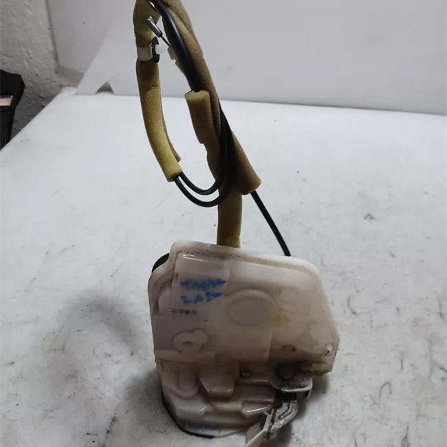 Serratura porta anteriore destra