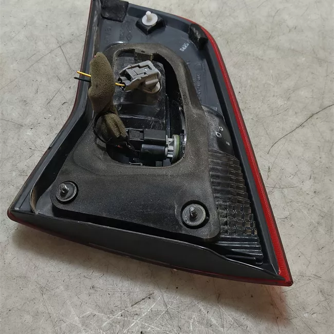 Fanale posteriore parte interno sinistro