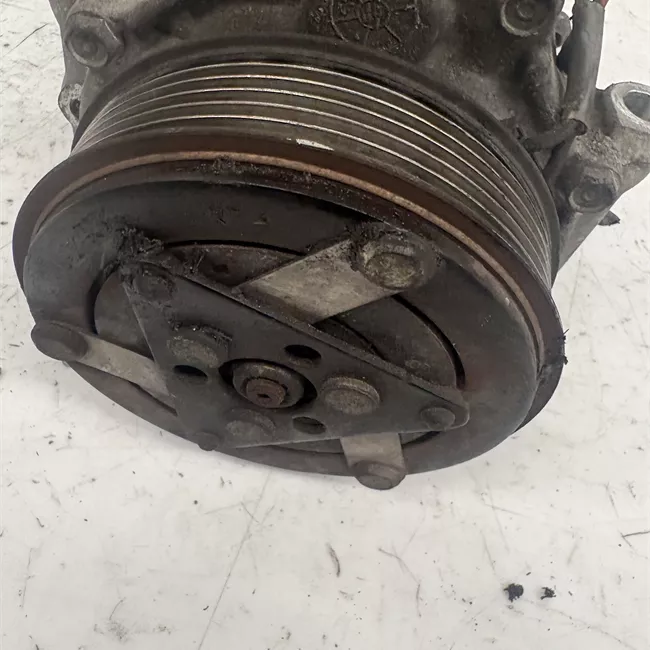 Compressore aria condizionata rotazionale