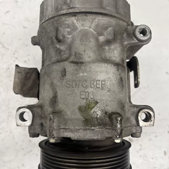 Compressore aria condizionata rotazionale