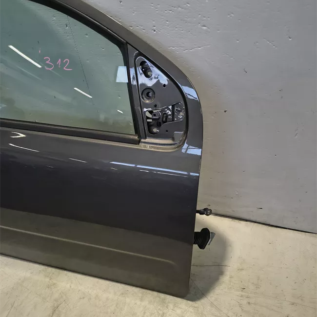 Porta anteriore destra senza fasce paracolpi