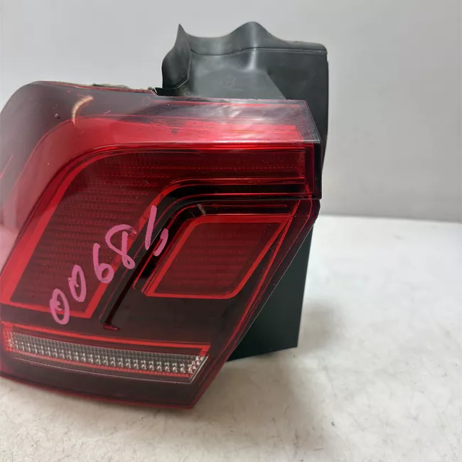 Fanale posteriore parte esterno sinistro Led