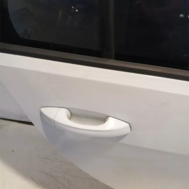 Porta posteriore destra