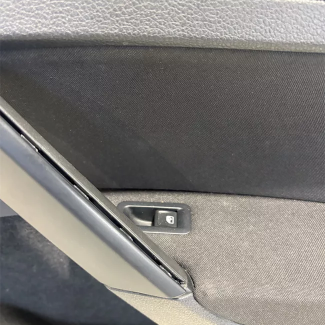 Pannello interno porta anteriore destro Tessuto nero titanio