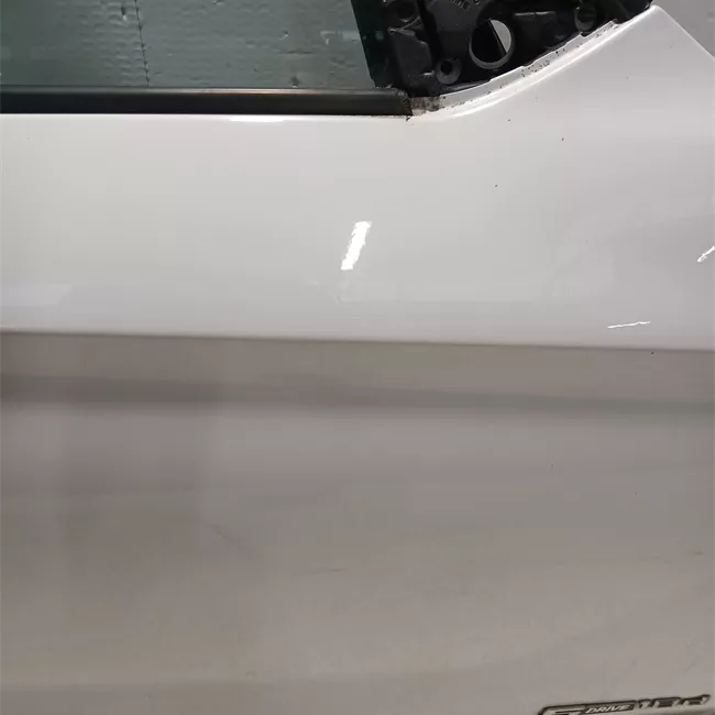 Porta anteriore destra