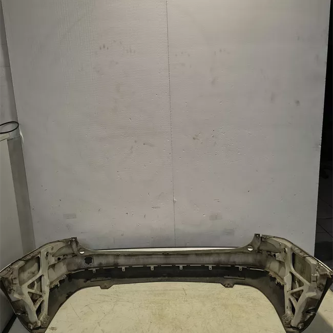 Paraurti posteriore grigio polvere di luna