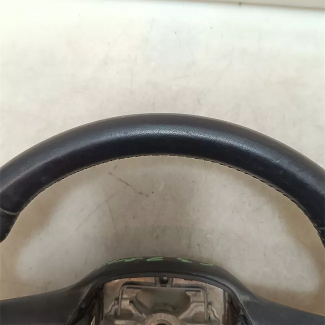 Volante Cuoio 3 bracci con decorazione nero
