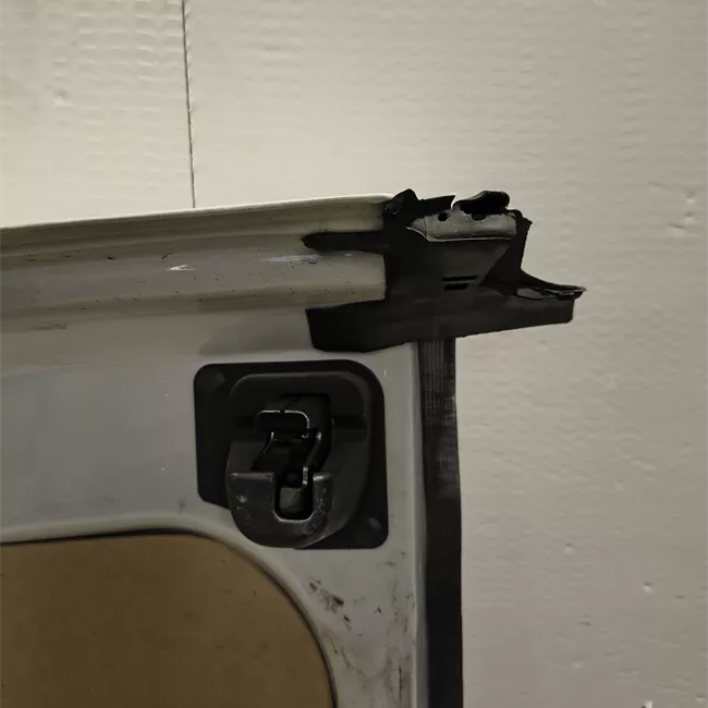 Porta carico posteriore a battente destra Lamierata