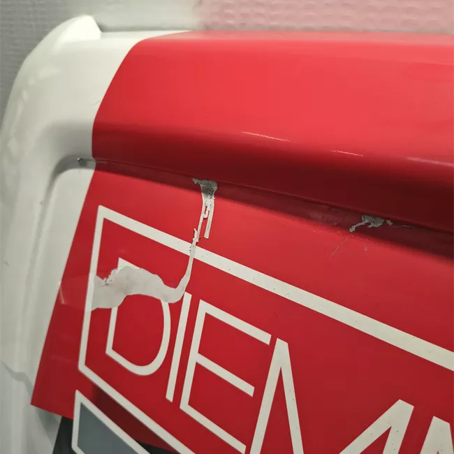 Porta carico posteriore a battente sinistra