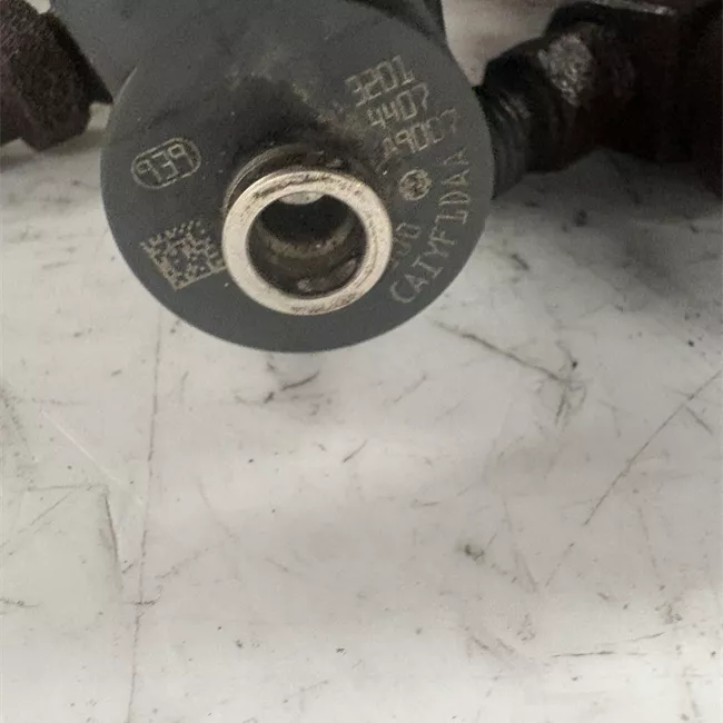 Iniettore diesel rotazionale