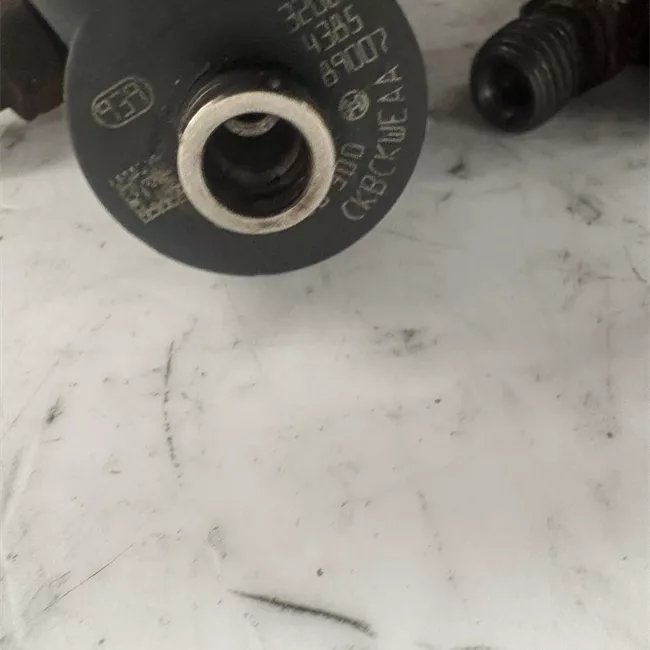 Iniettore diesel rotazionale