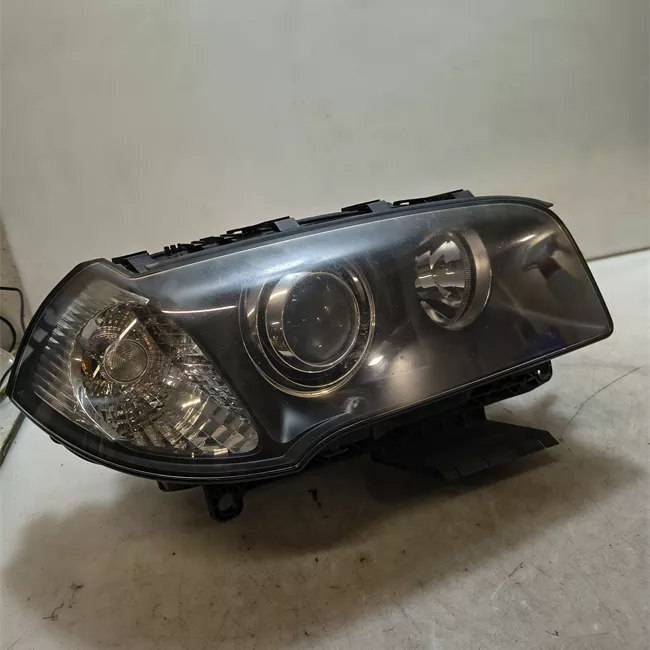 Proiettore destro xenon