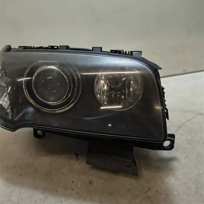 Proiettore destro xenon