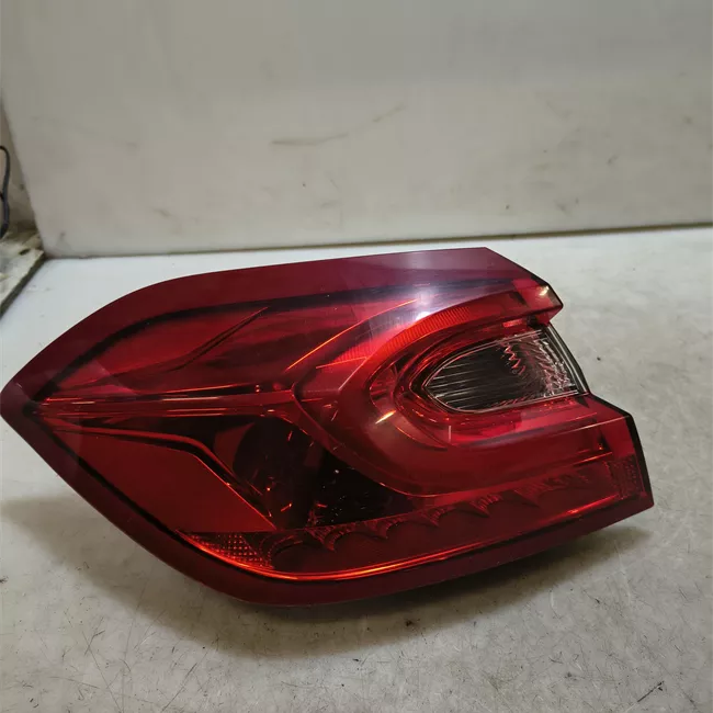Fanale posteriore parte esterno sinistro Led