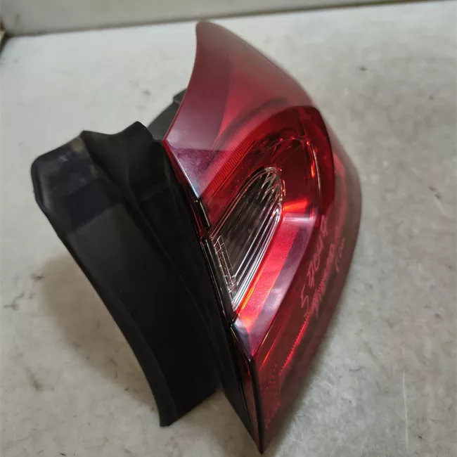 Fanale posteriore parte esterno destro Led
