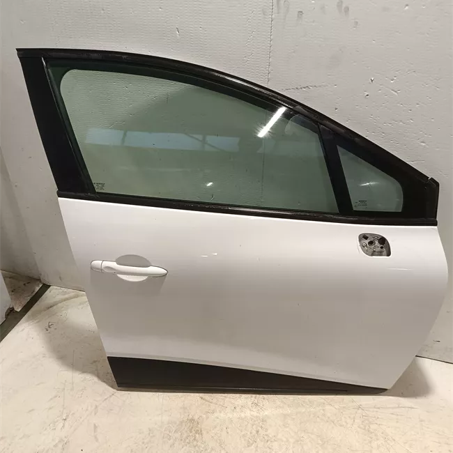 Porta anteriore destra