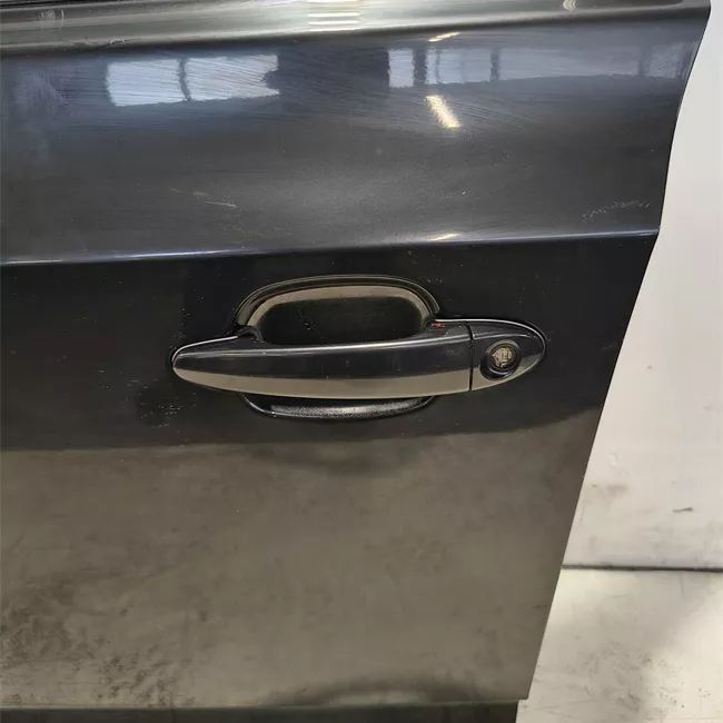 Porta anteriore sinistra