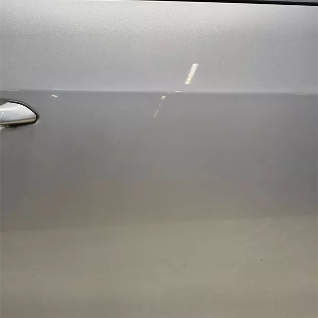 Porta anteriore destra