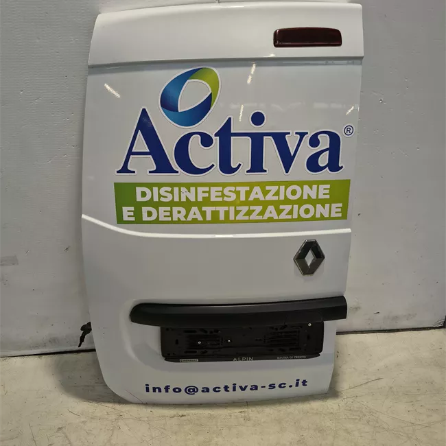 Porta carico posteriore a battente sinistra