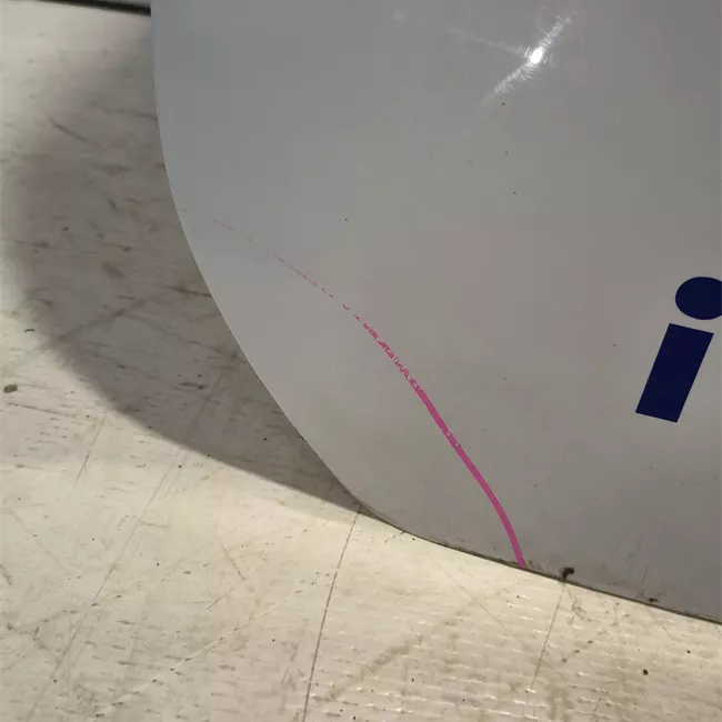 Porta carico posteriore a battente sinistra