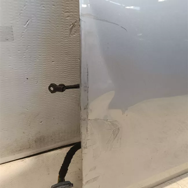 Porta anteriore sinistra
