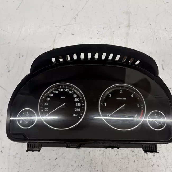 Quadro strumenti completo km/h