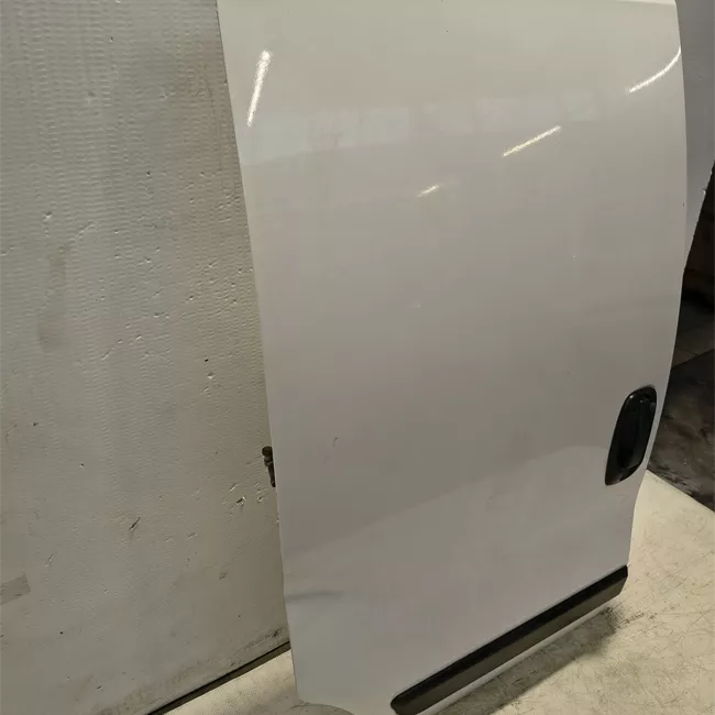 Porta carico posteriore a battente destra Lastrata