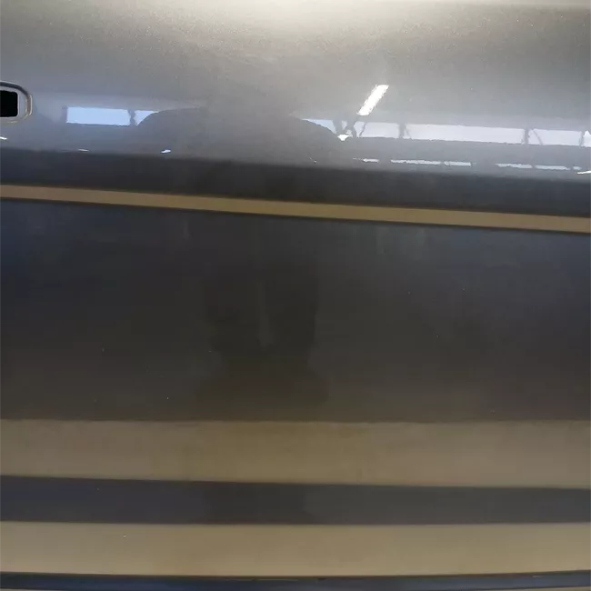 Porta anteriore destra