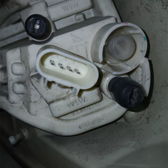 Fanale posteriore parte esterno sinistro
