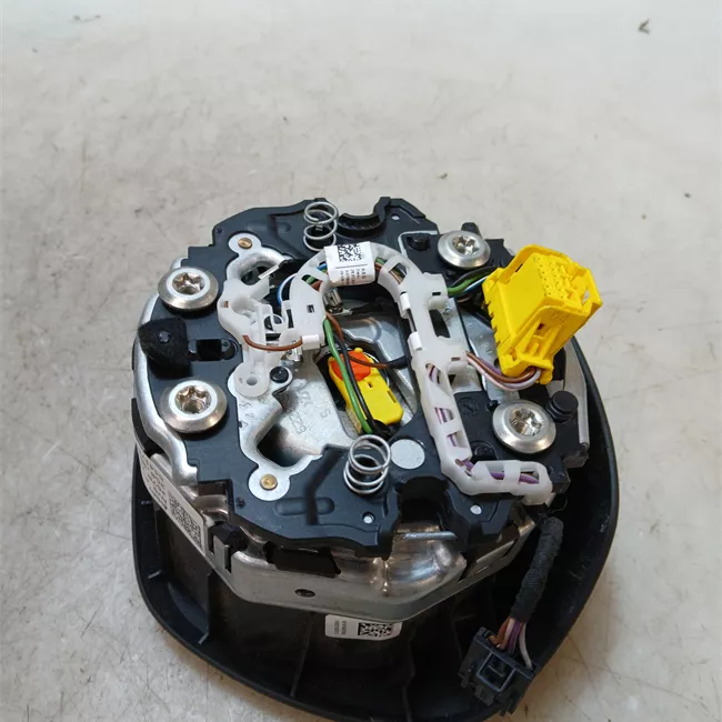 Dispositivo airbag lato guida volante pelle Multifunzione nero titanio
