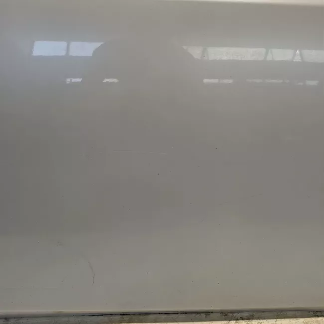 Porta anteriore destra