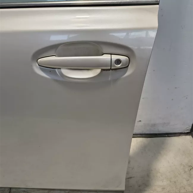 Porta anteriore sinistra