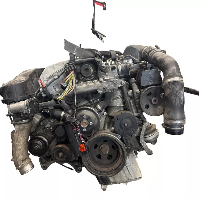 Motore semicompleto rotazionale