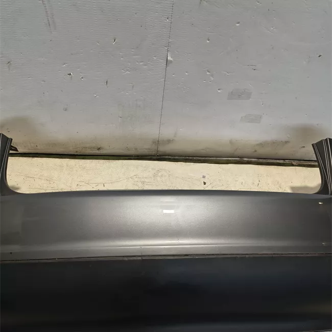 Paraurti posteriore con primer