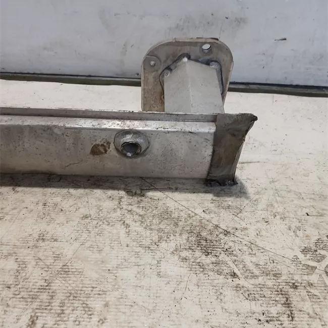 Traversa paraurti anteriore Riparabilità standard