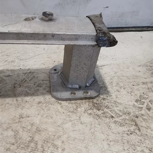 Traversa paraurti anteriore Riparabilità standard