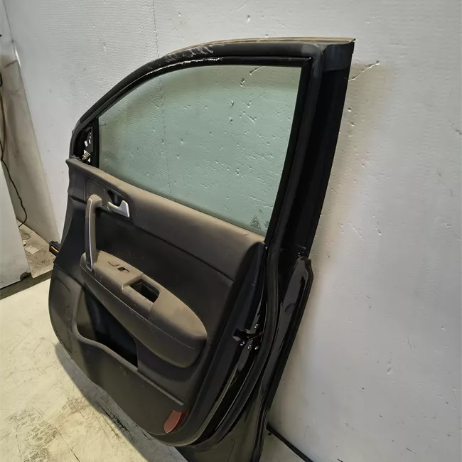 Porta anteriore destra