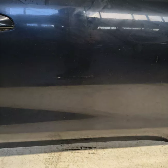 Porta anteriore destra
