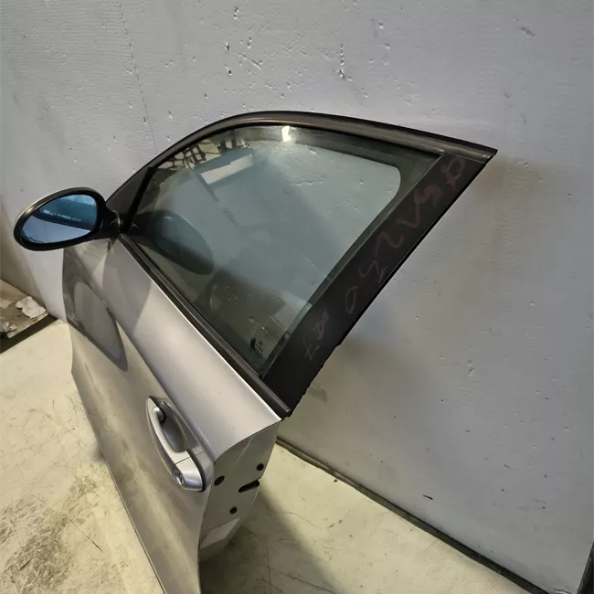 Porta anteriore sinistra