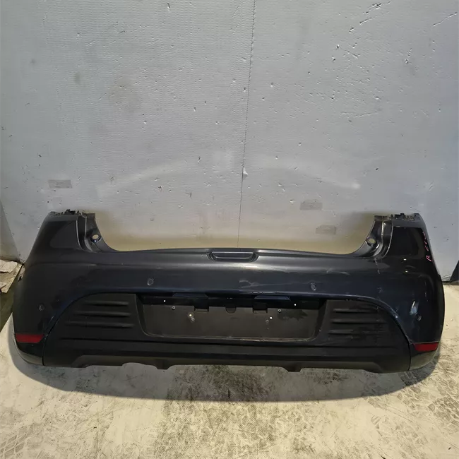 Paraurti posteriore superiore con sensori parcheggio