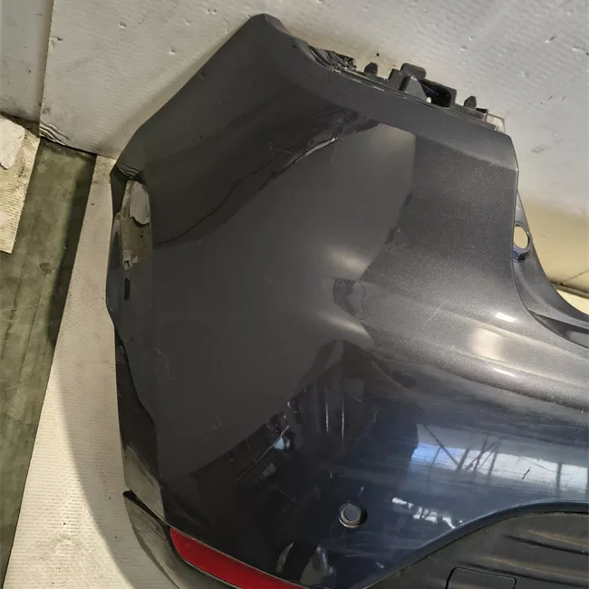 Paraurti posteriore superiore con sensori parcheggio