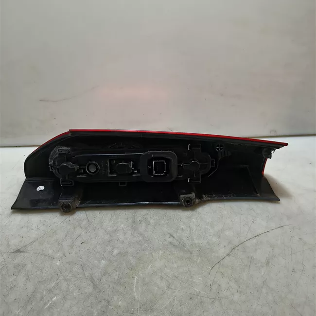 Fanale posteriore destro per portellone posteriore rato
