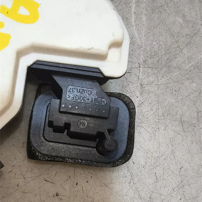 Serratura porta anteriore destra