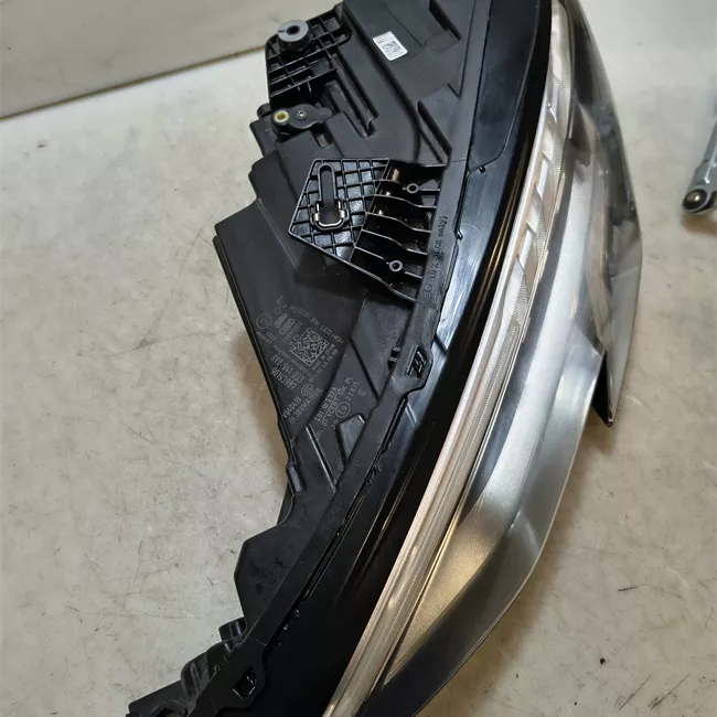 Proiettore sinistro Full led
