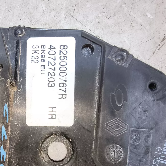 Serratura porta posteriore destra con bloccaggio elettromagnetico
