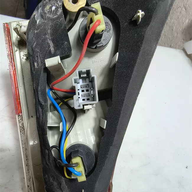 Fanale posteriore parte interno sinistro