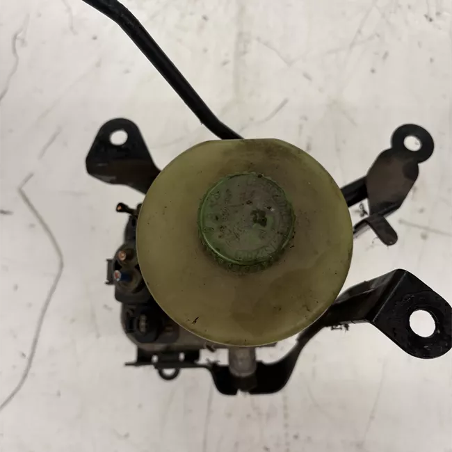 Pompa servosterzo con elettromotore